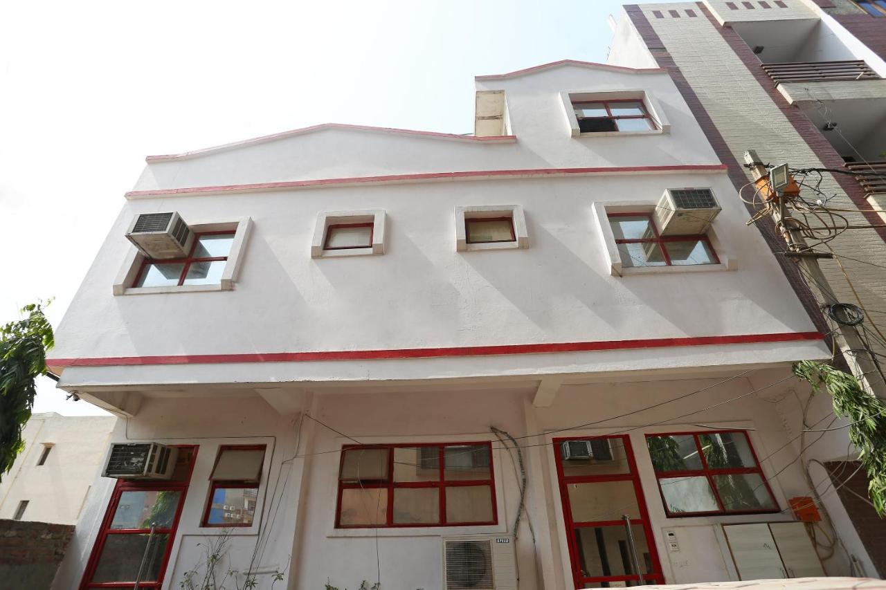 Oyo 8253 Golden Heights Hotel New Delhi Exterior photo