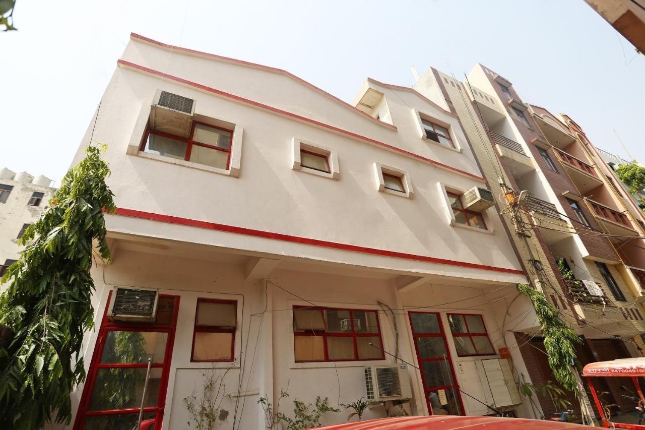 Oyo 8253 Golden Heights Hotel New Delhi Exterior photo
